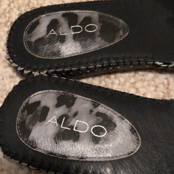 Used slippers - Picture 3 of 5